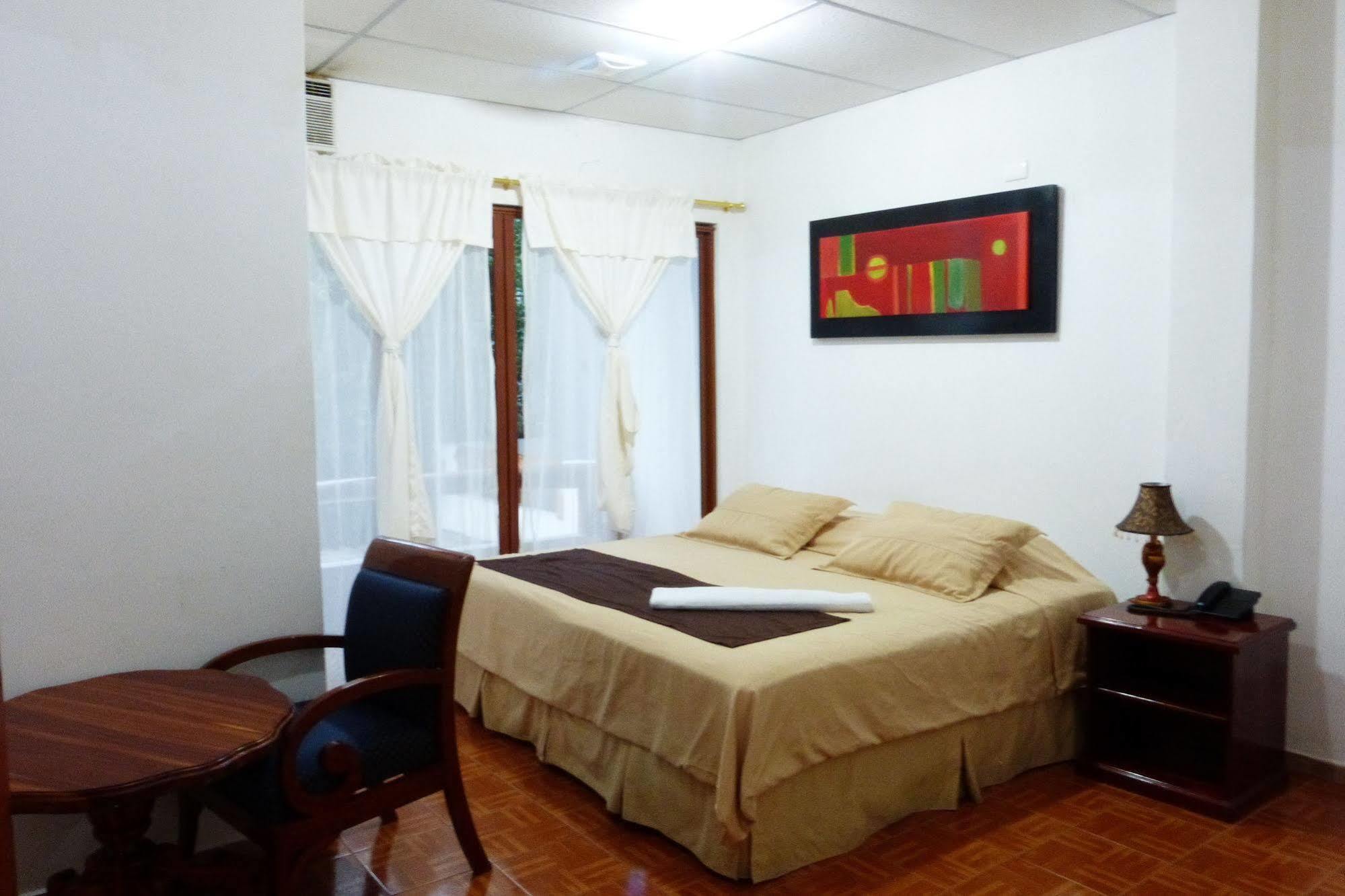 פורטו איורה Galapagos Islands Hotel מראה חיצוני תמונה
