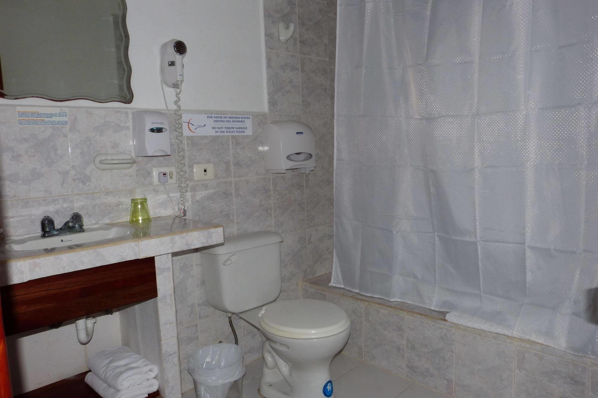 פורטו איורה Galapagos Islands Hotel מראה חיצוני תמונה